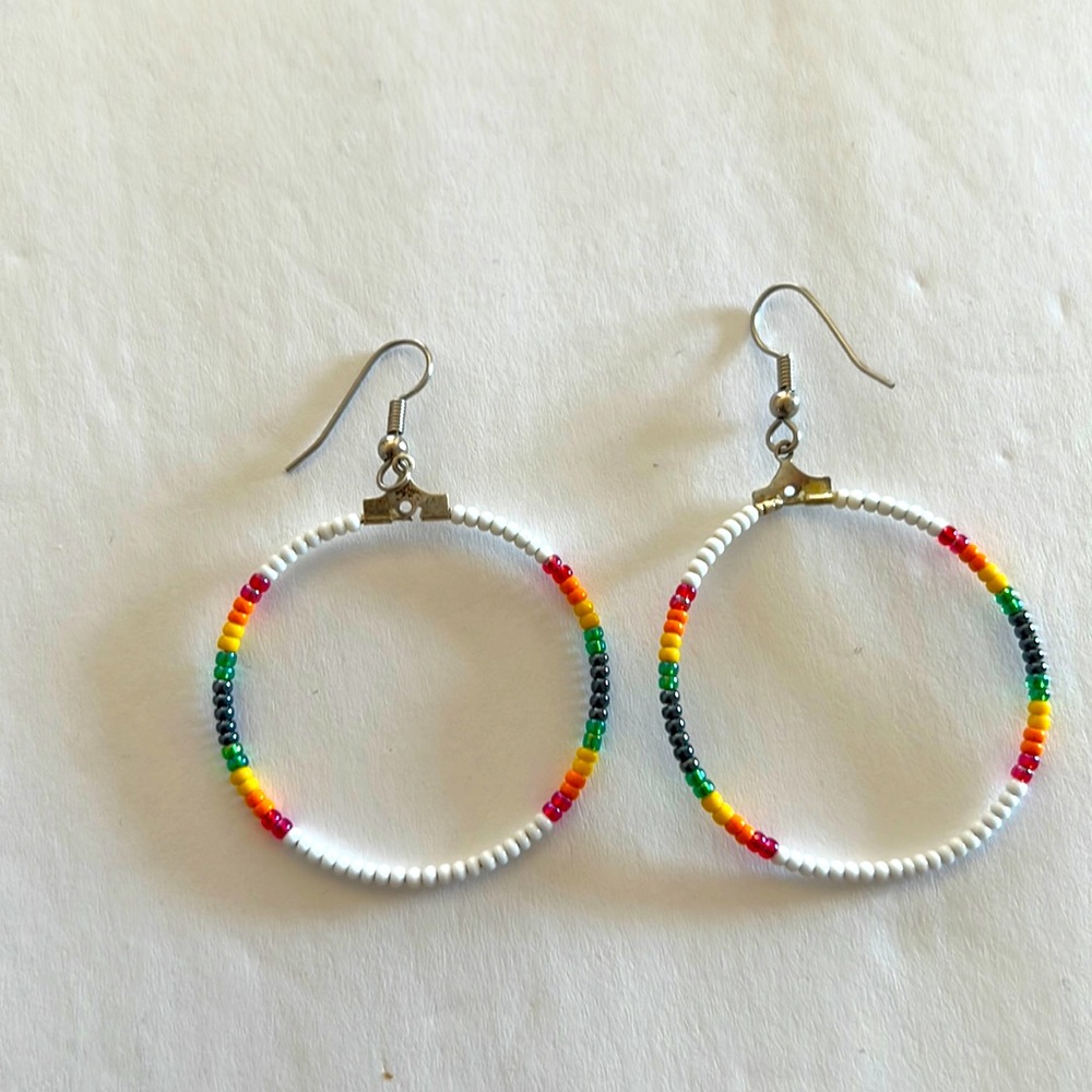 Hand beaded rainbow 🌈 earrings